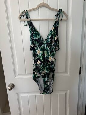 Tropical Floral One-Piece Swimsuit in Green